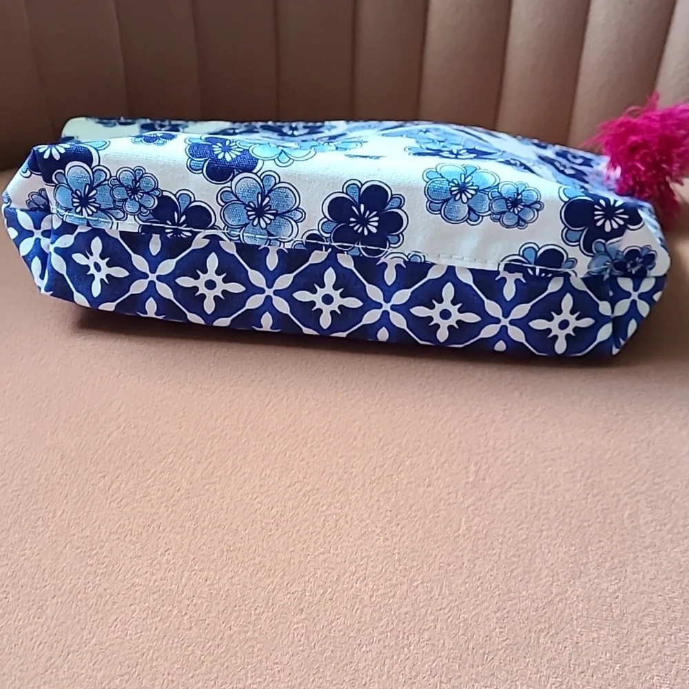 Estee Lauder Cosmetic Case